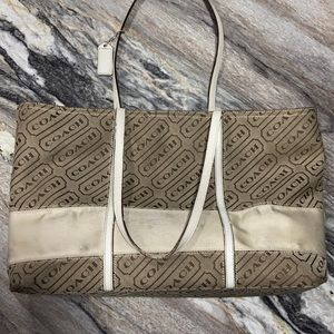 Used coach tote bag. Good condition